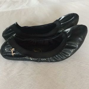 Women’s Malibu Jane Mermaid Scale Flats, Black  7